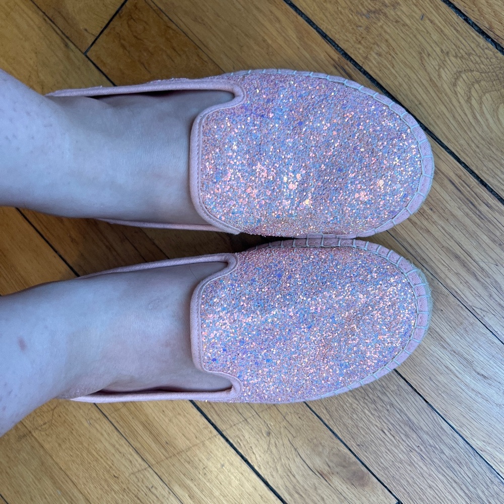 Pink flat shoes